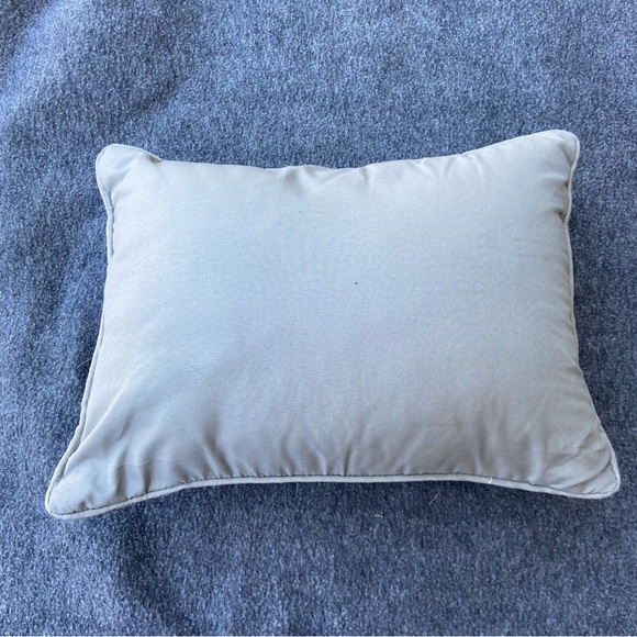 Accent Throw Pillow. Abstract Pattern. 14x12” Designer. - Picture 2 of 3